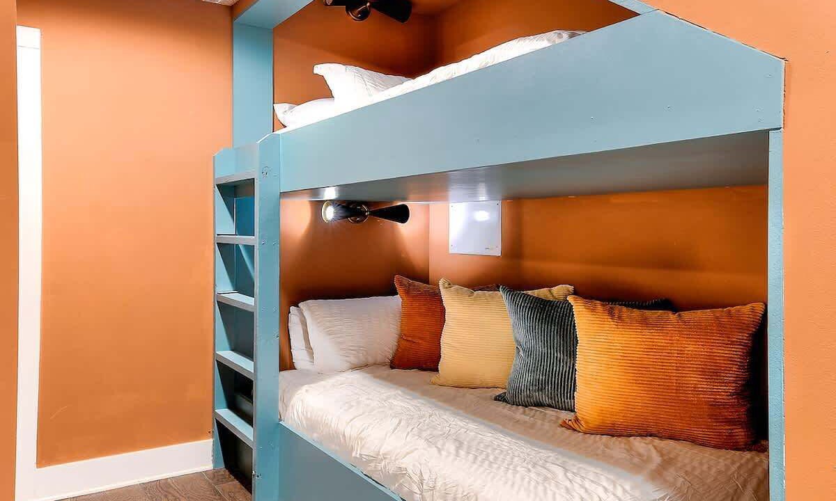 Photo of Bedroom in Historic Waverly