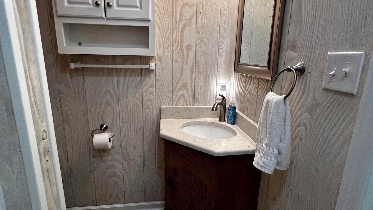 Photo of Bathroom in Harkers Island
