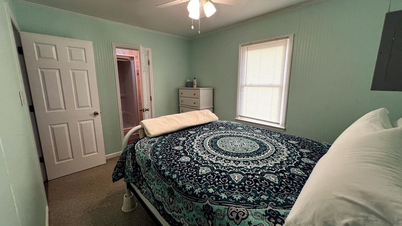 Photo of Bedroom in Harkers Island