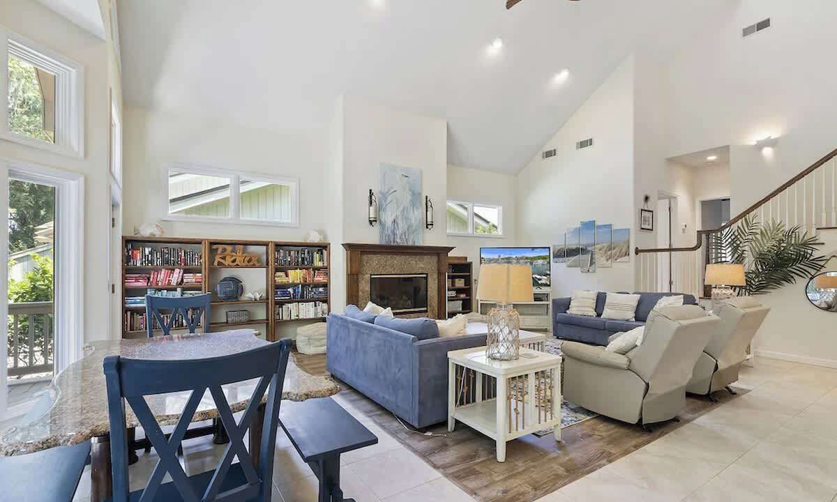 Photo of Livingroom in Lawton Woods