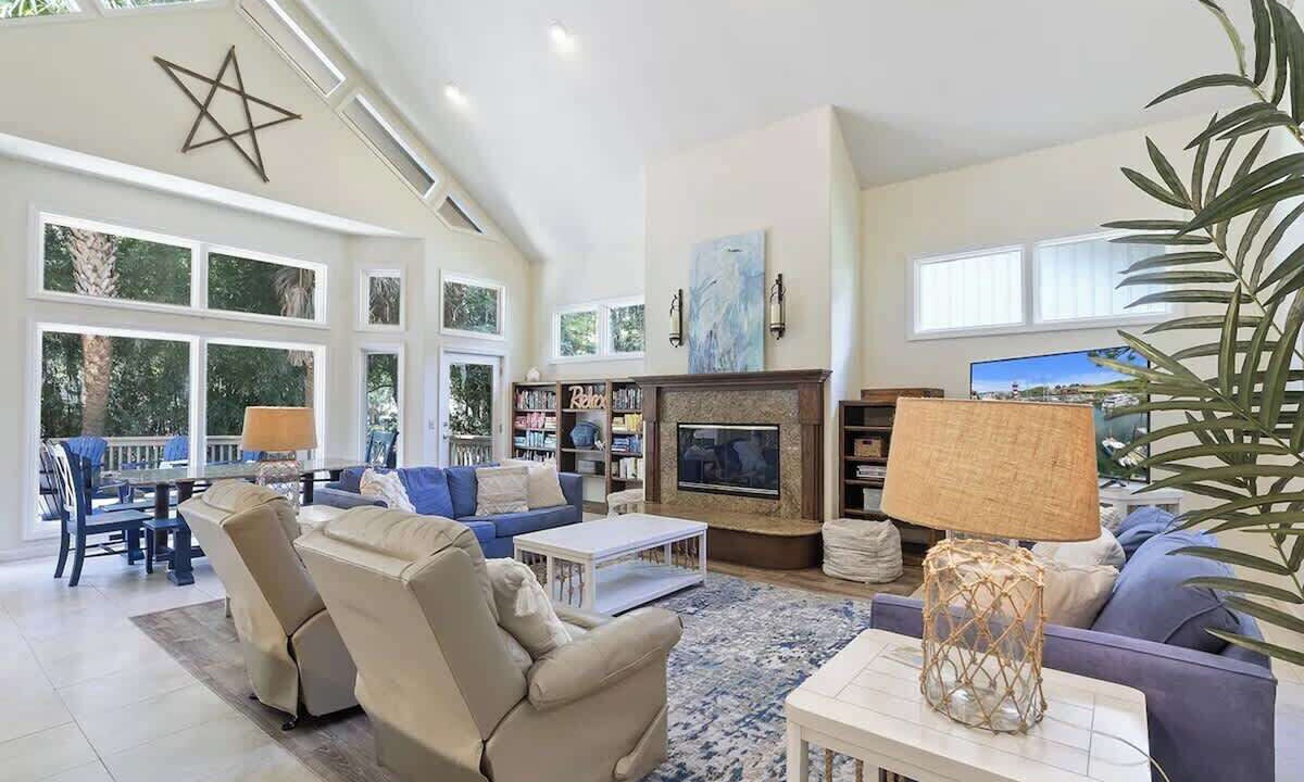 Photo of Livingroom in Lawton Woods