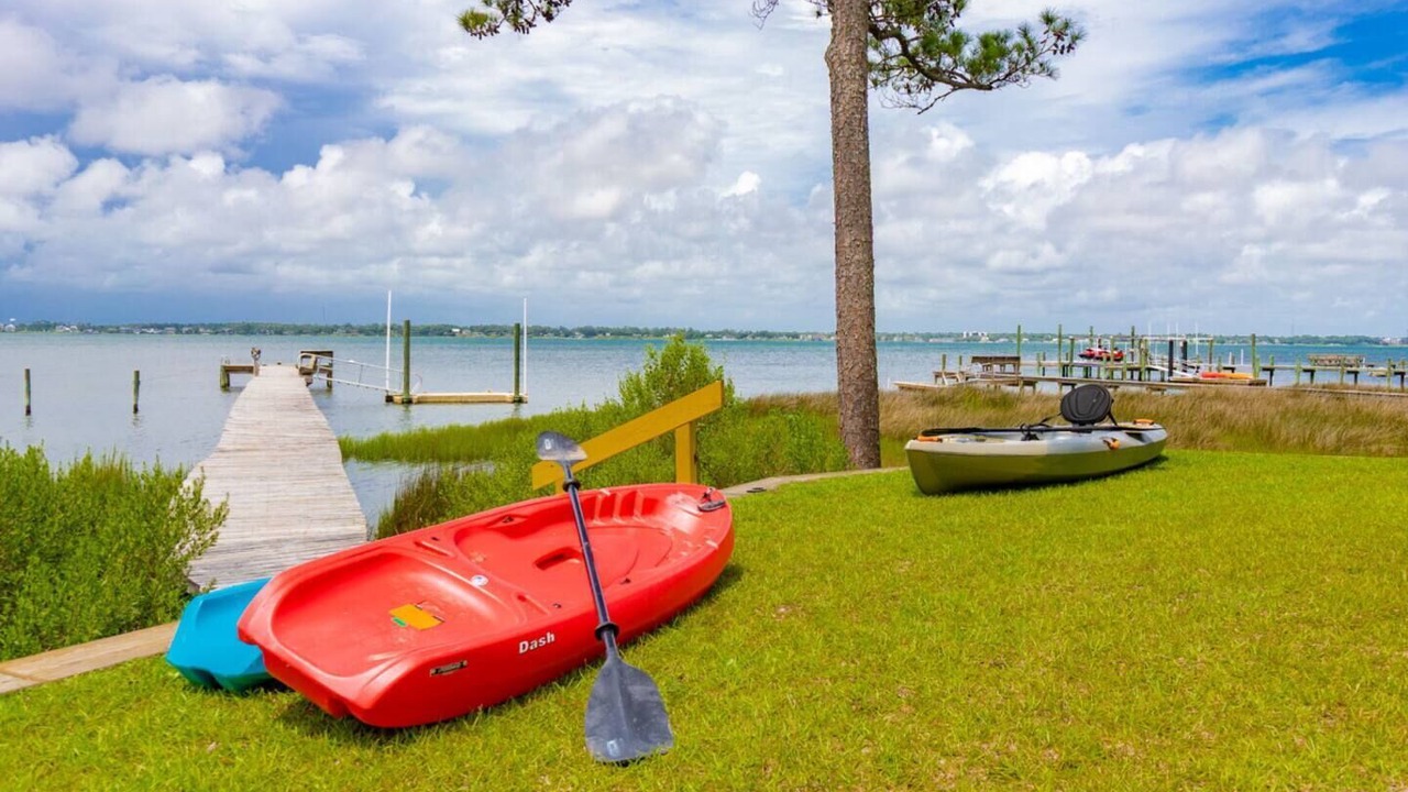 Photo of Others in Pine Knoll Shores