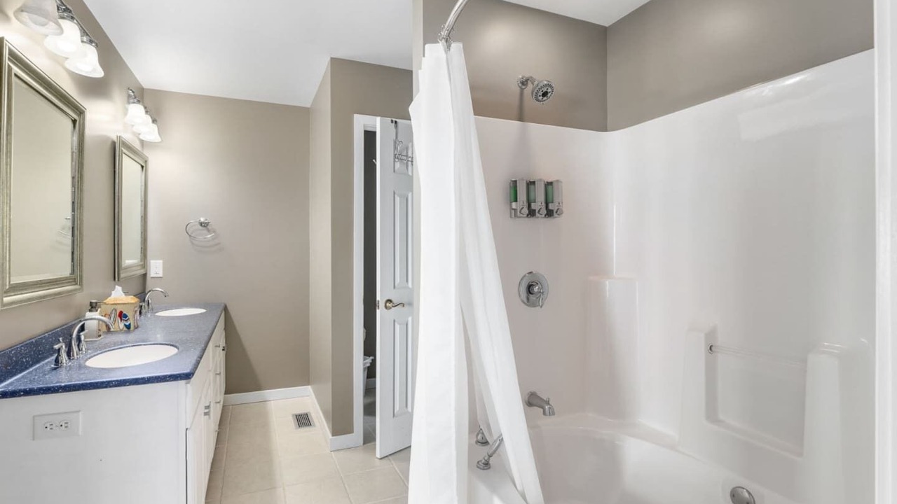 Photo of Bathroom in Pine Knoll Shores