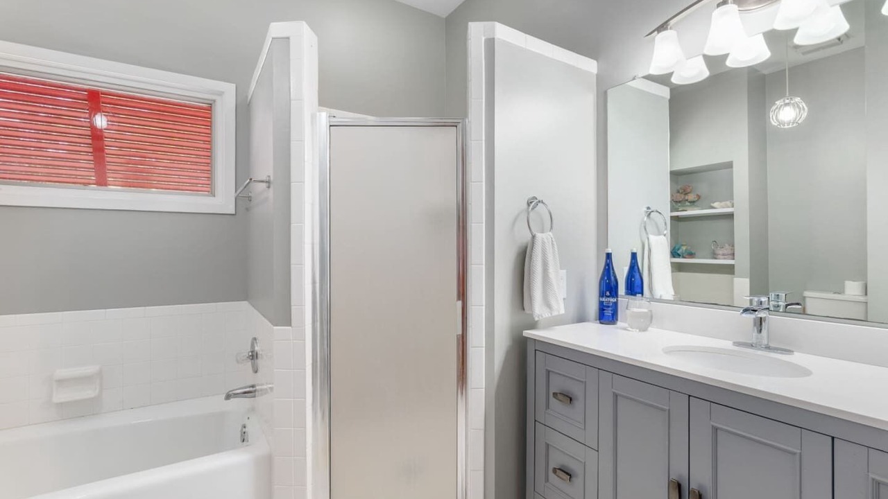 Photo of Bathroom in Pine Knoll Shores