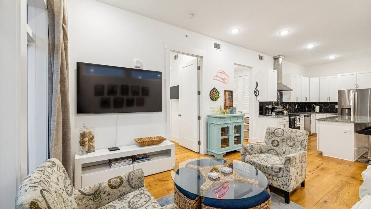 Photo of Bedroom in Inglewood