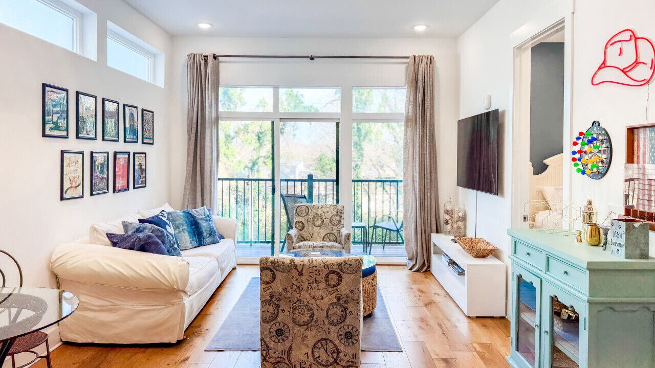 Photo of Bedroom in Inglewood
