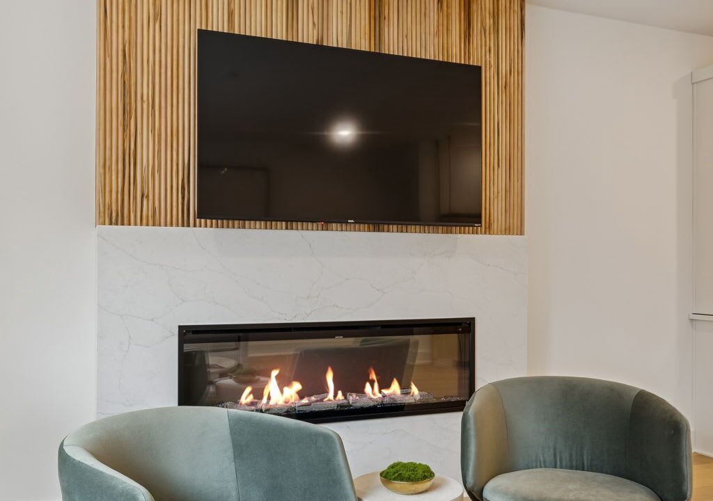 Photo of Livingroom in Hurwood Heights