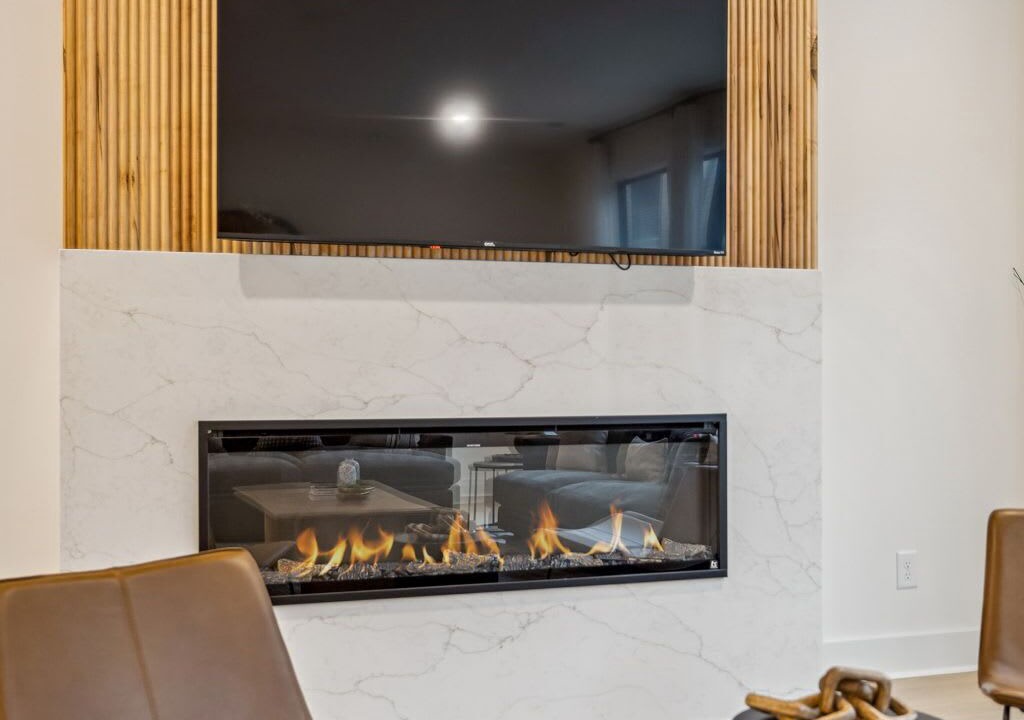 Photo of Livingroom in Hurwood Heights