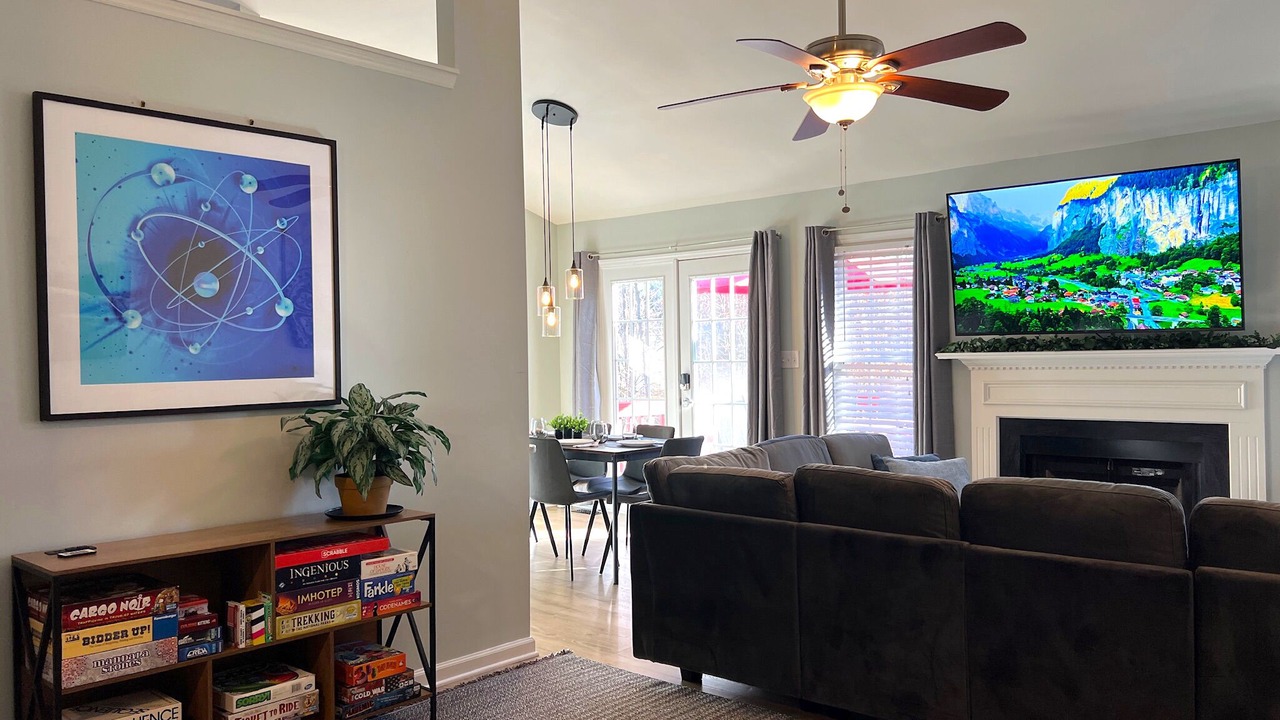 Photo of Livingroom in Northwest Raleigh