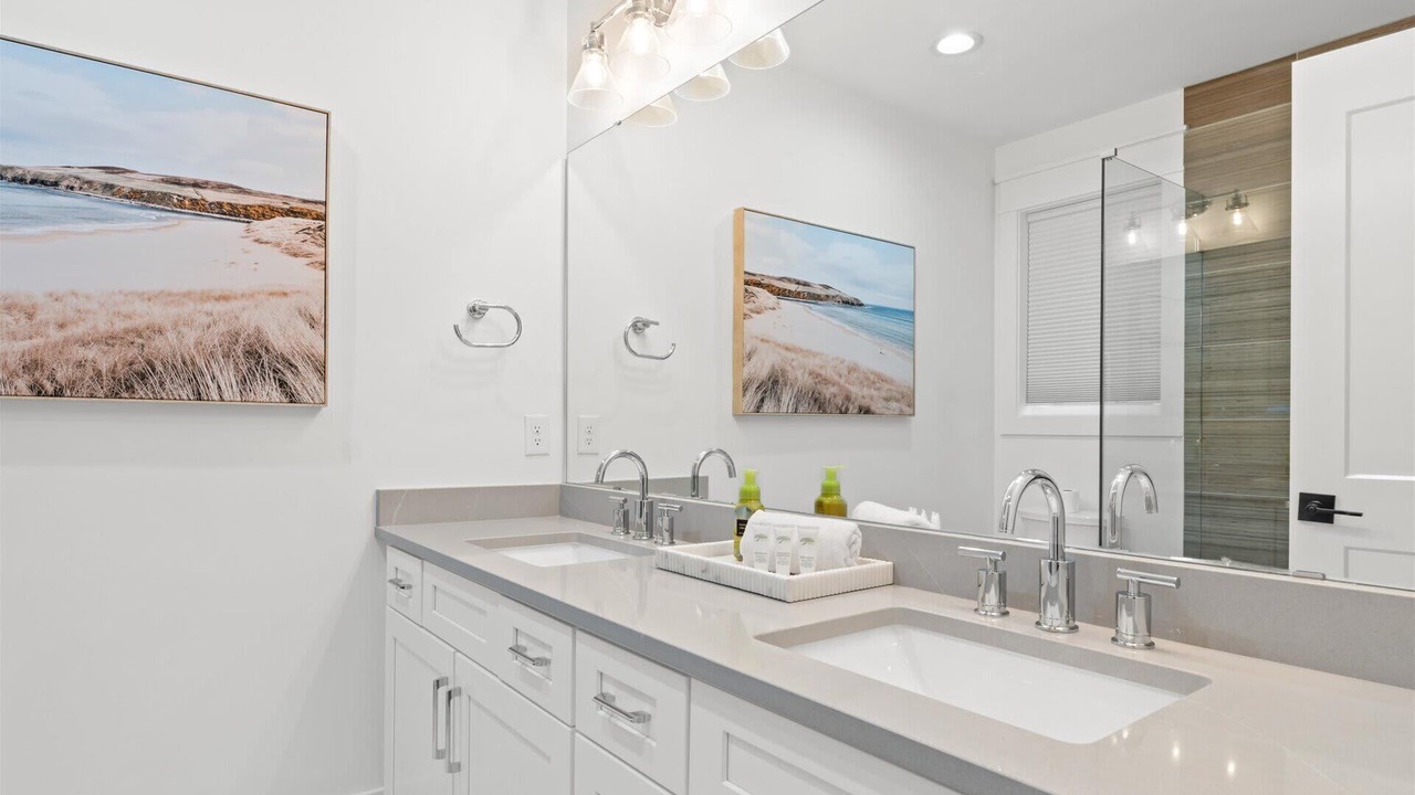 Photo of Bathroom in Long Beach