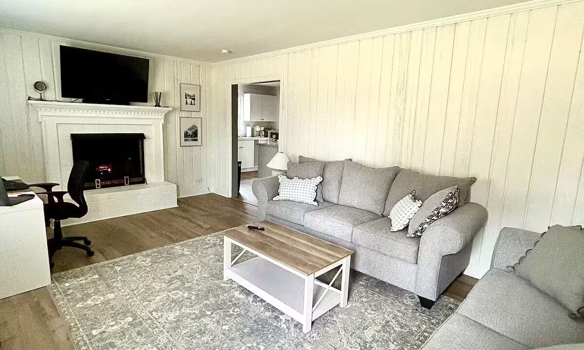 Photo of Livingroom in Winston - Salem