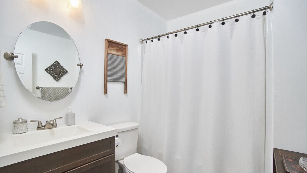 Photo of Bathroom in Apex