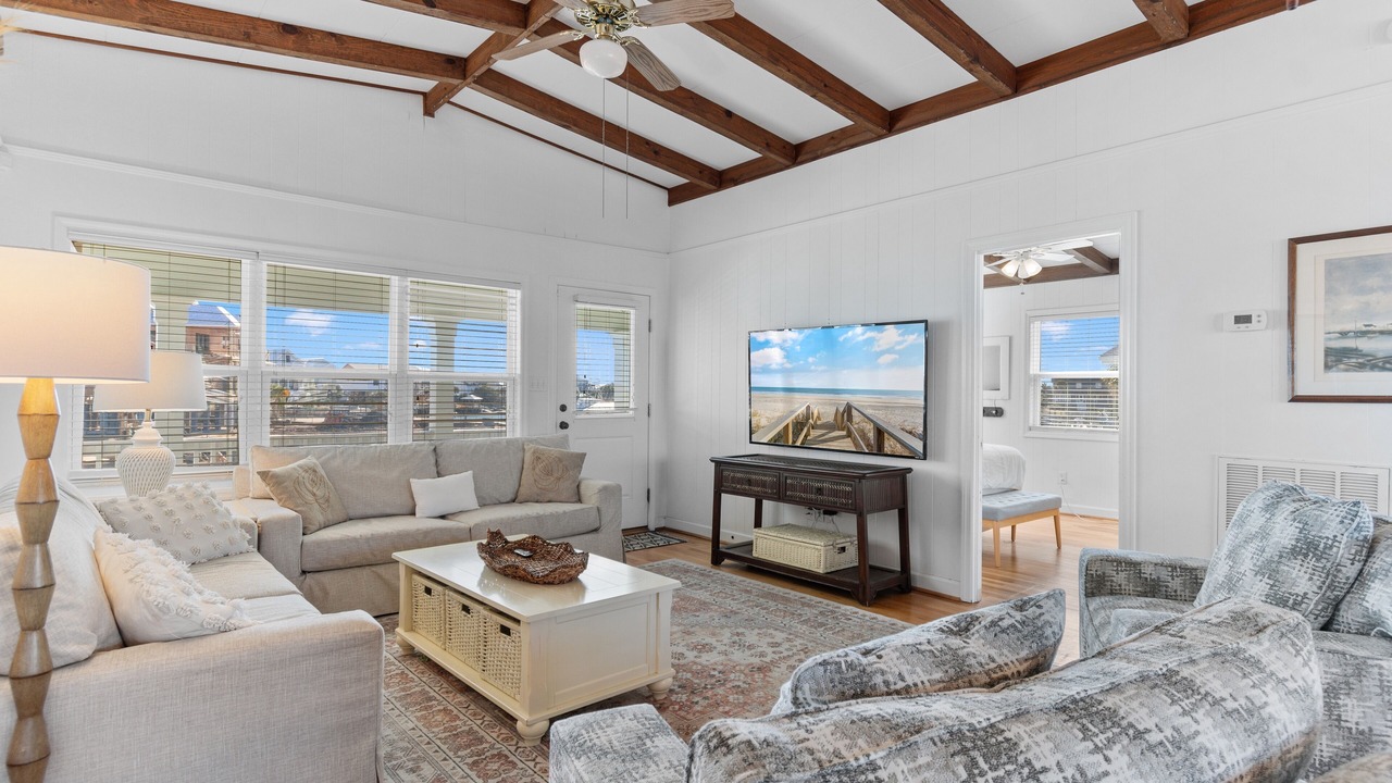 Photo of Livingroom in Inlet Harbour