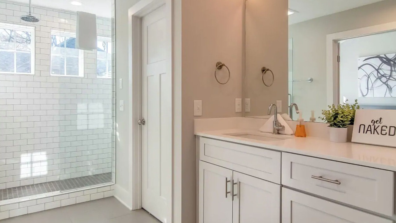 Photo of Bathroom in Historic Waverly