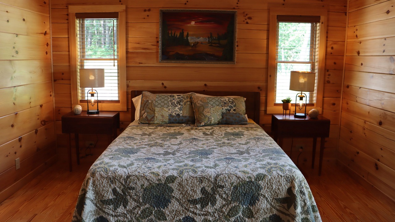 Photo of Bedroom in Hendersonville