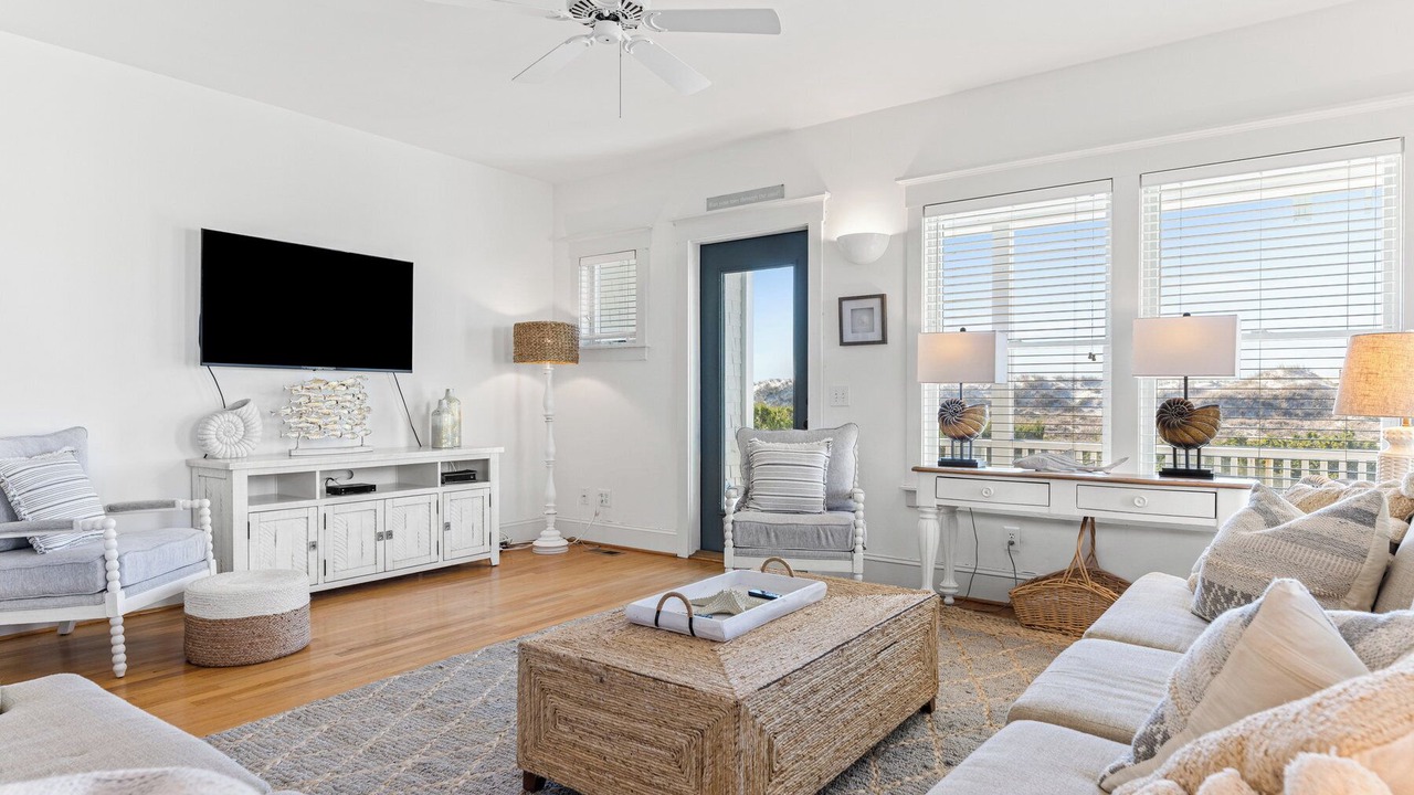 Photo of Livingroom in Flora's Bluff