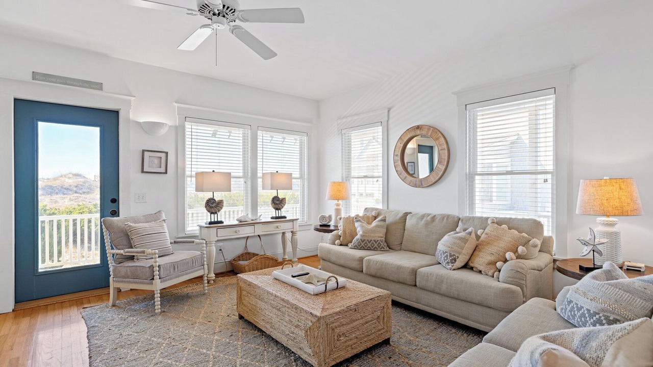 Photo of Livingroom in Flora's Bluff