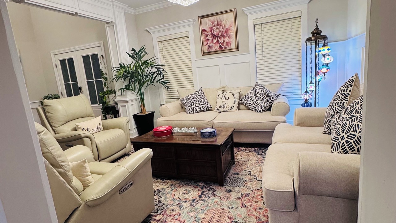 Photo of Livingroom in Evans