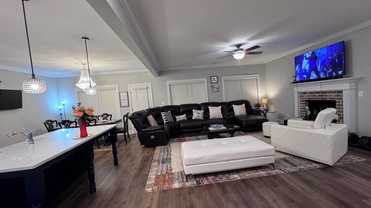 Photo of Livingroom in Evans