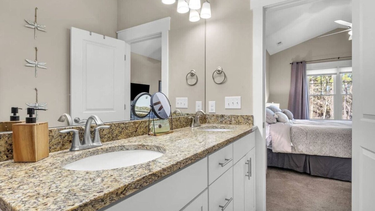Photo of Bathroom in Tranquil Harbour