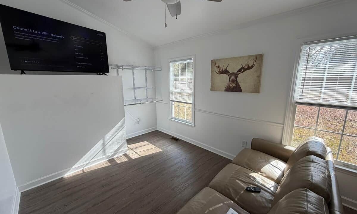 Photo of Livingroom in Clayton