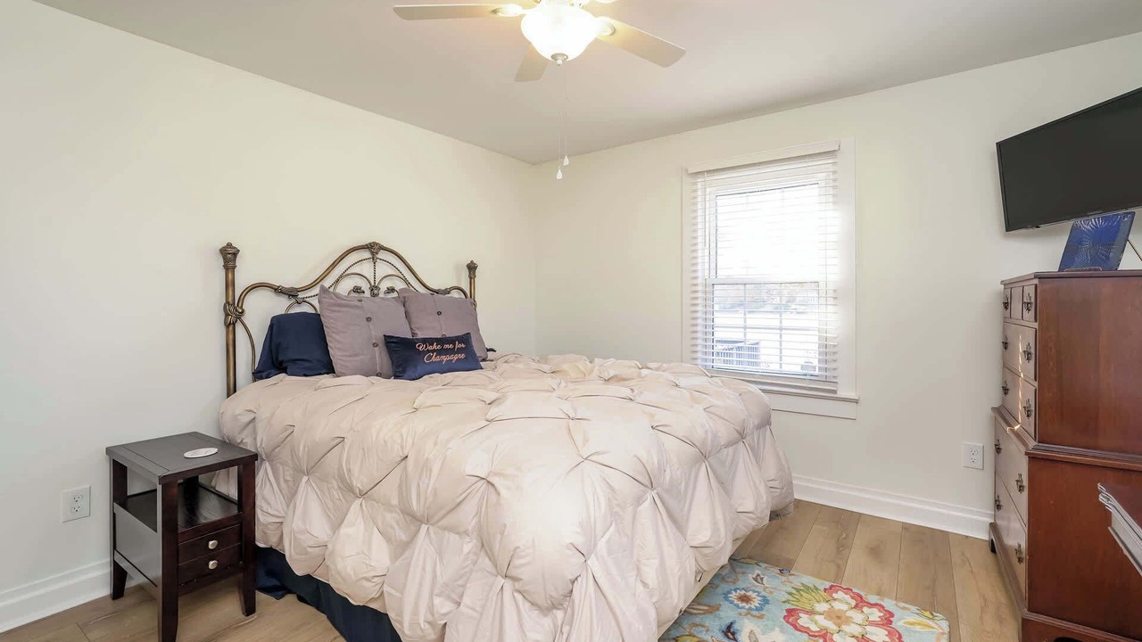 Photo of Bedroom in Southmont