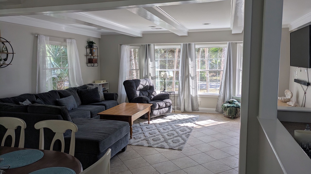 Photo of Livingroom in Blue Heron Lake