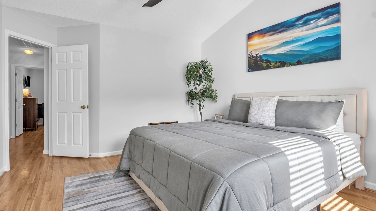 Photo of Bedroom in Myrtle Grove