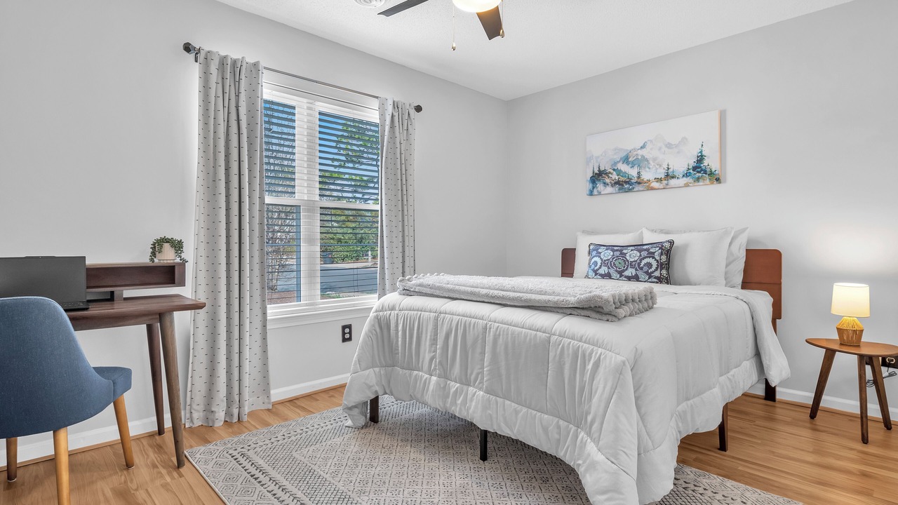 Photo of Bedroom in Myrtle Grove