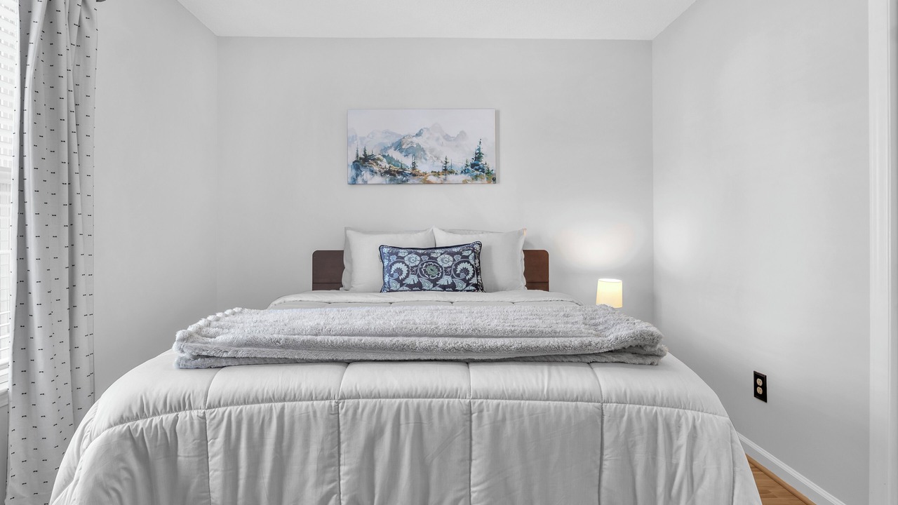 Photo of Bedroom in Myrtle Grove