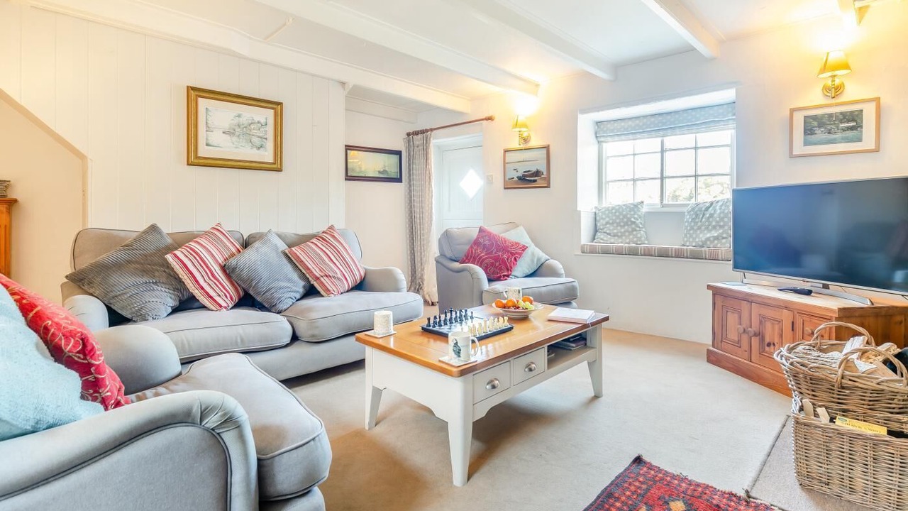 Photo of Livingroom in Helford