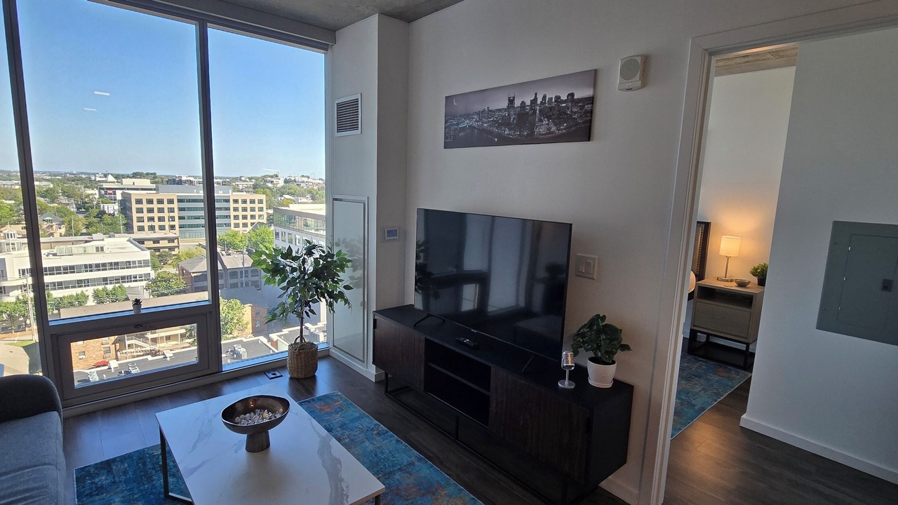 Photo of Livingroom in Music Row