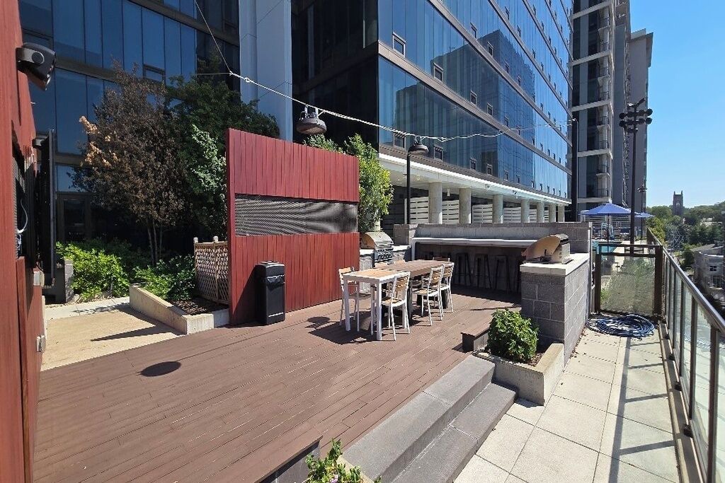 Photo of Outdoor in Music Row