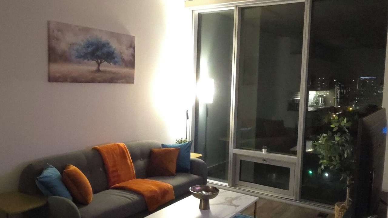 Photo of Livingroom in Music Row