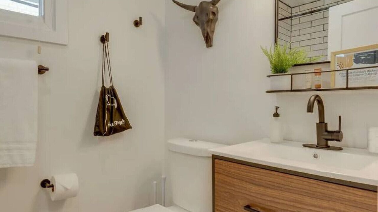 Photo of Bathroom in Melrose