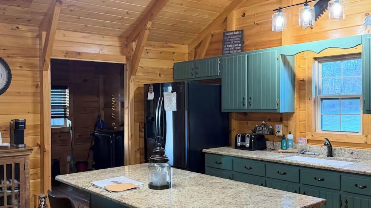 Photo of Kitchen in Cub Run