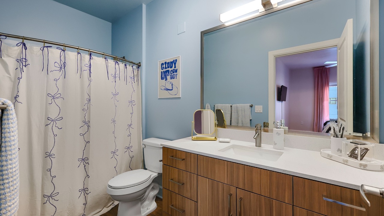Photo of Bathroom in Eighth Avenue