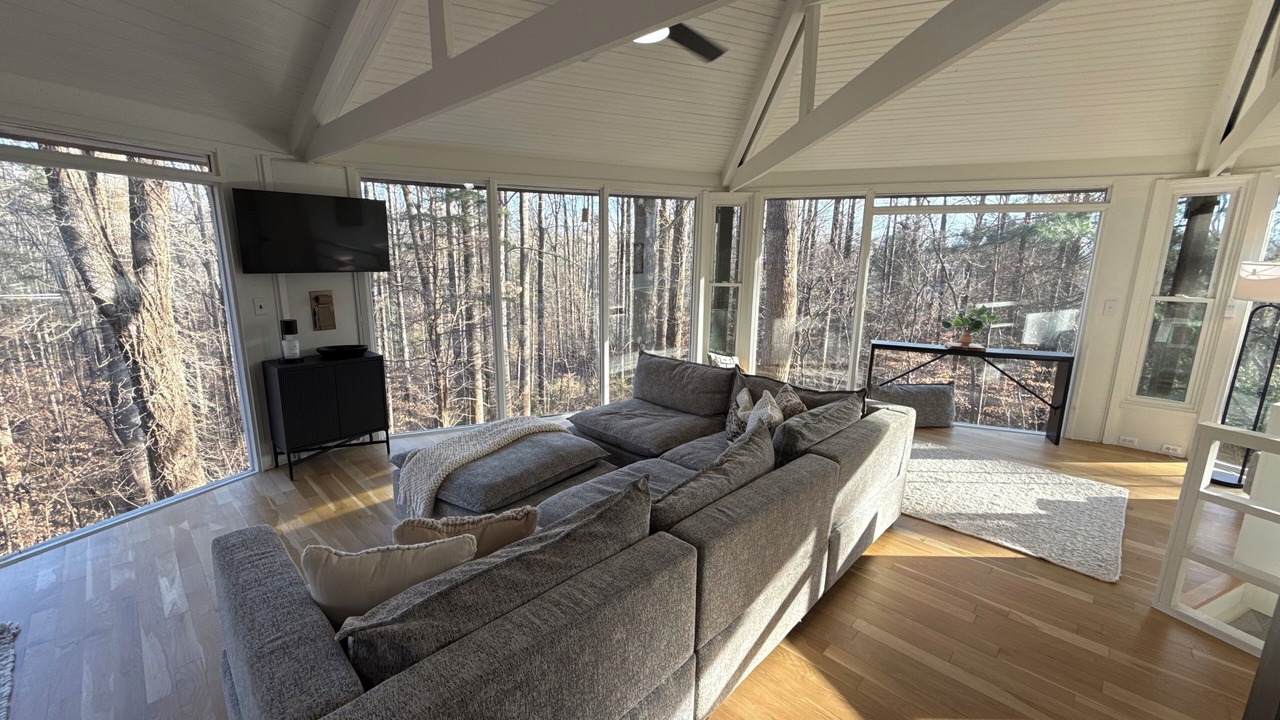 Photo of Livingroom in Jonesville