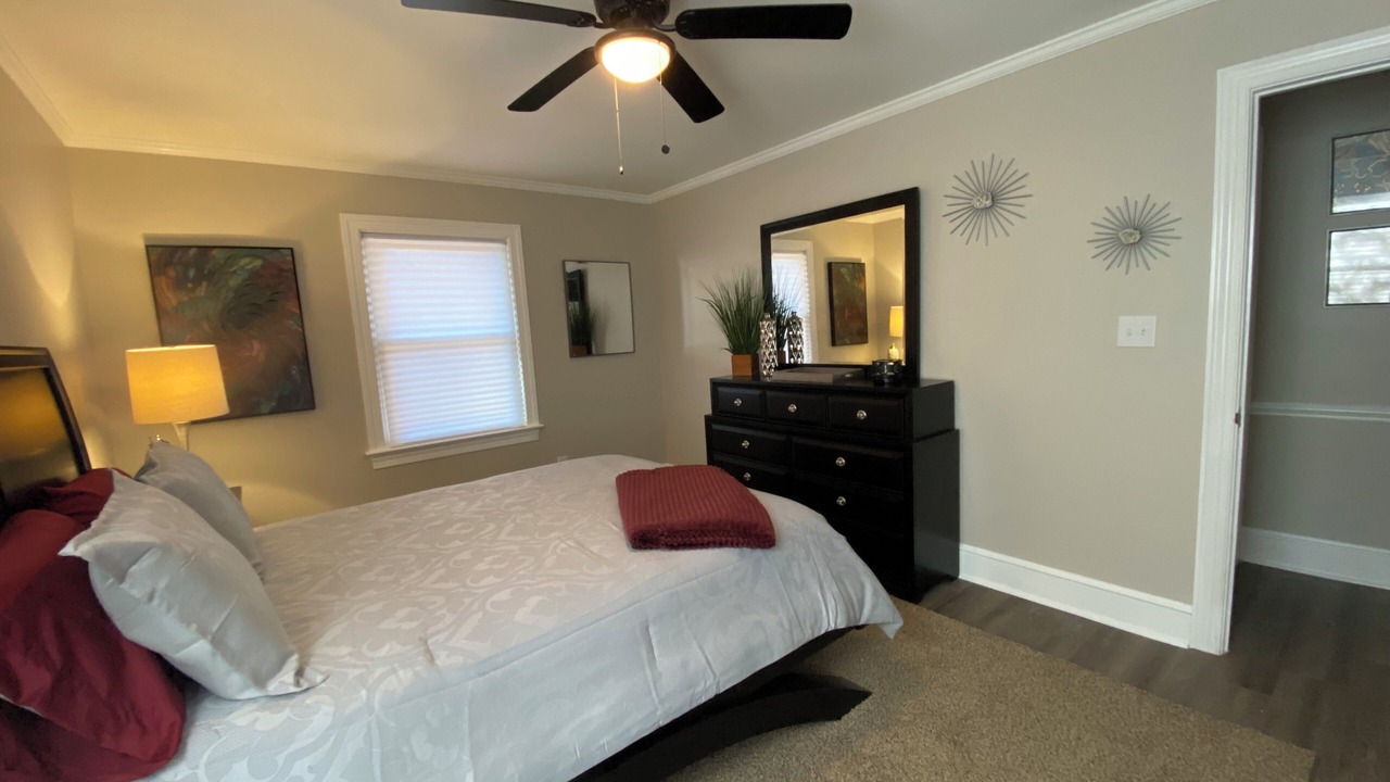 Photo of Bedroom in Brookhaven