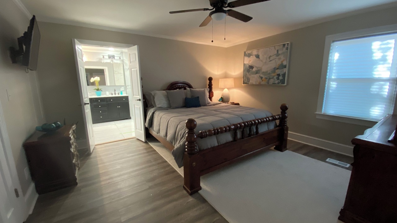 Photo of Bedroom in Brookhaven