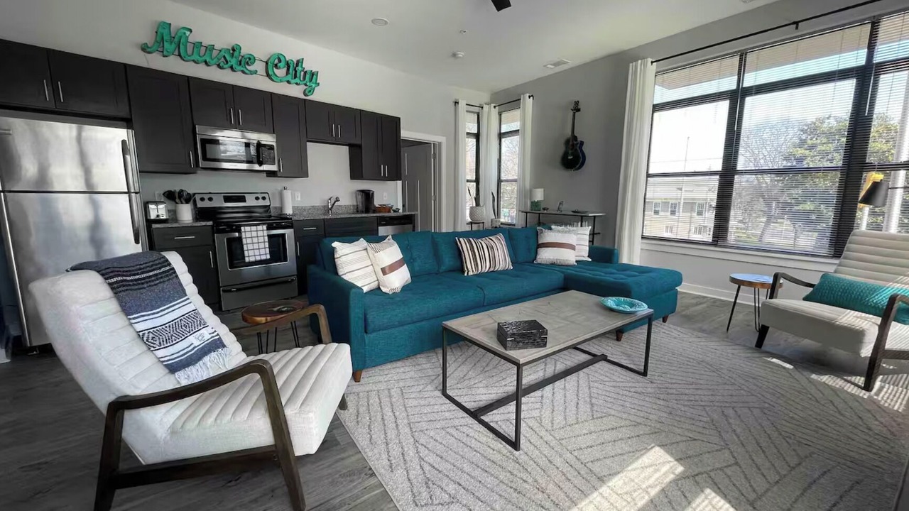 Photo of Livingroom in Hillsboro Village