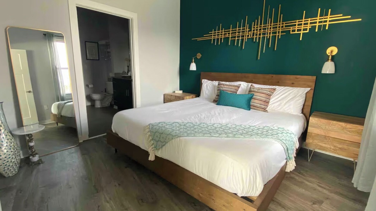 Photo of Bedroom in Hillsboro Village
