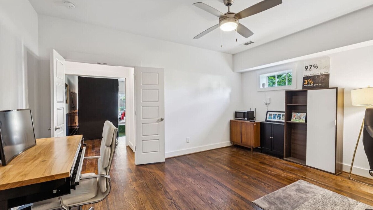 Photo of Bedroom in Historic Waverly