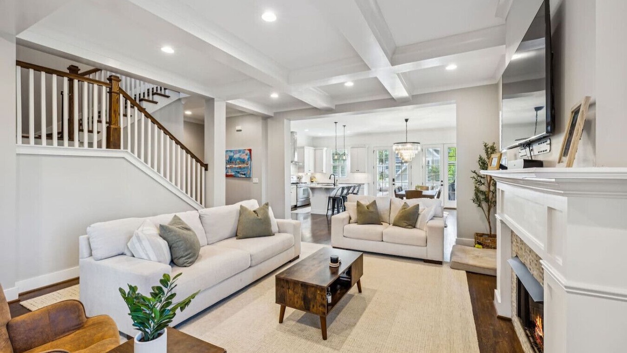 Photo of Livingroom in Historic Waverly