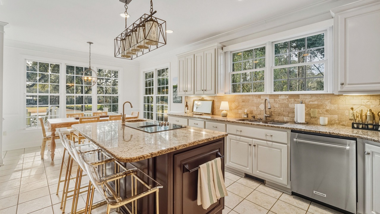 Photo of Kitchen in Debordieu Colony
