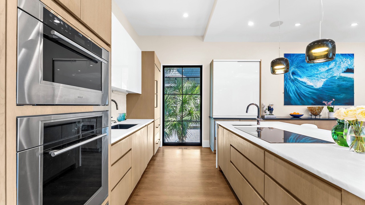 Photo of Kitchen in Vanderhorst Plantation