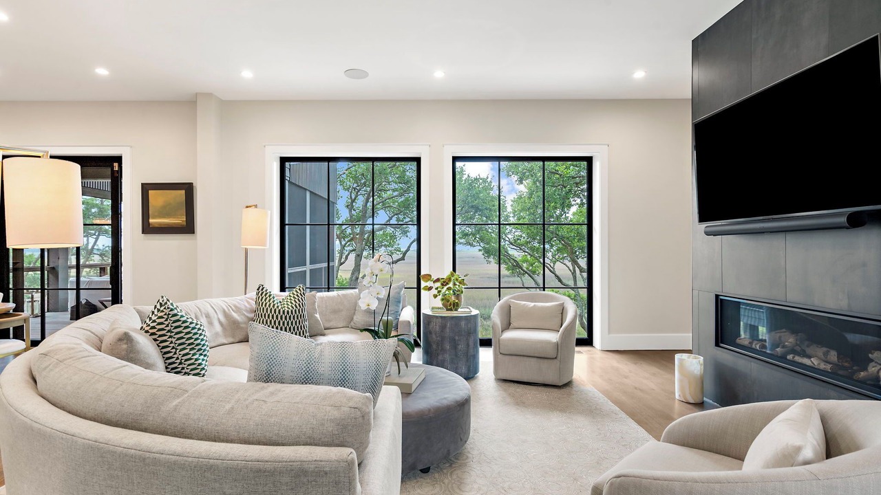 Photo of Livingroom in Vanderhorst Plantation