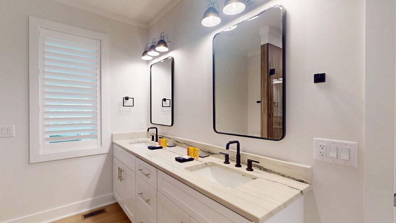 Photo of Bathroom in Cape Fear Station