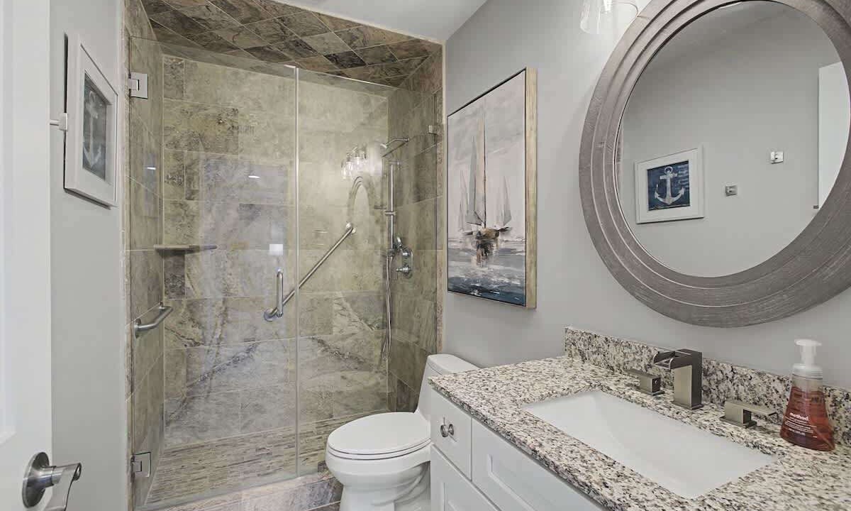 Photo of Bathroom in Harbour Town