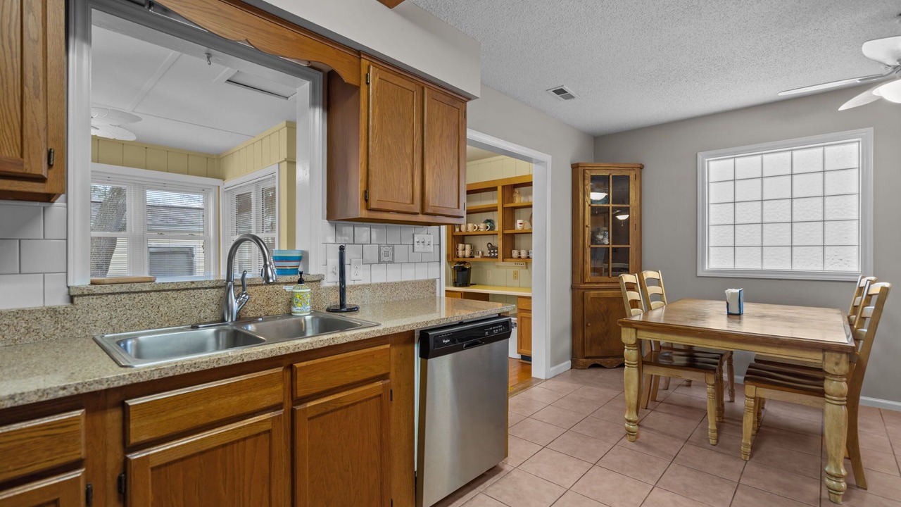 Photo of Kitchen in Tranquil Harbour